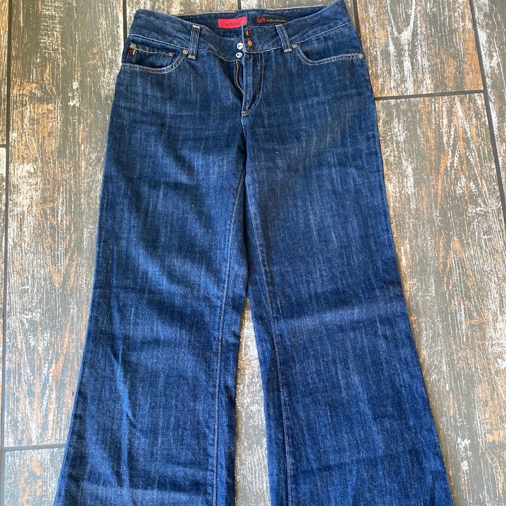 AG “The Mona” jeans. Women’s 30R